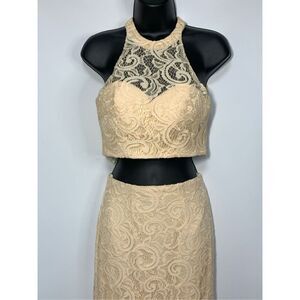 Anny Lee Women's Two-Piece Lace Halterneck Long Gown Cream Size XS